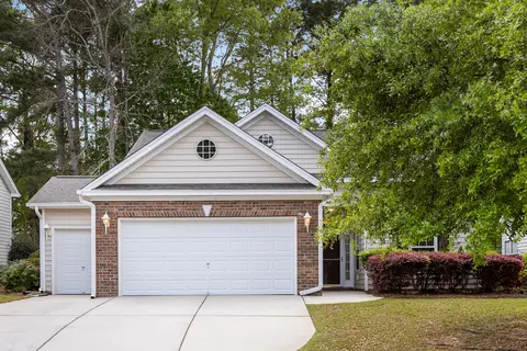 4925 Franconia Dr, Summerville, SC 29485