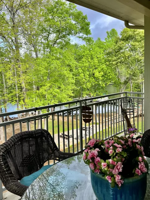 121 Ballard Ln, Santee, SC 29142