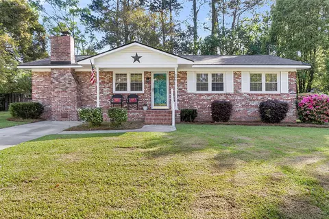 404 Forest Cir, Summerville, SC 29483