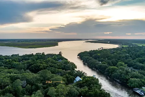 2162 Wappoo Hall Rd, Charleston, SC 29412