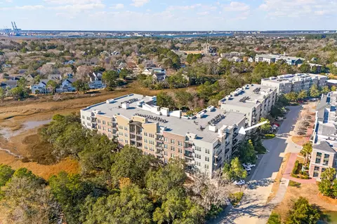 145 Pier View St #403, Daniel Island, SC 29492