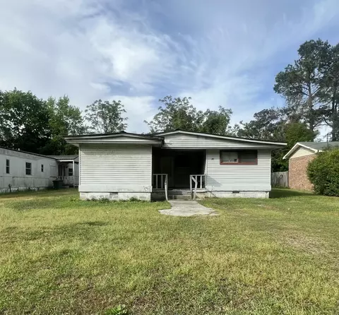 80 Reynolds St, Denmark, SC 29042