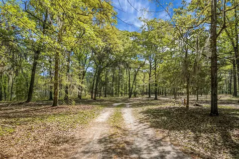200 Belmont Dr, Walterboro, SC 29488