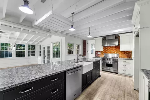 706 Sterling Dr, Charleston, SC 29412