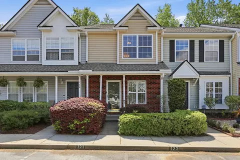 121 Hornby Cir, Goose Creek, SC 29445