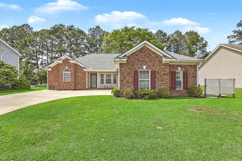 7800 High Maple Cir, North Charleston, SC 29418