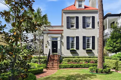 140 Queen St, Charleston, SC 29401