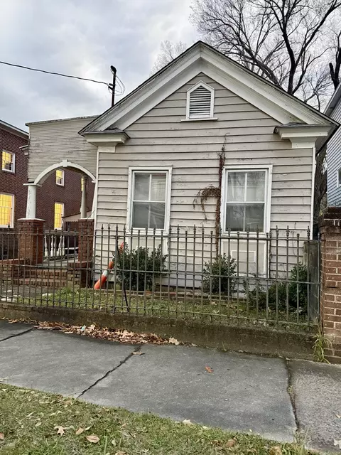 9 Killians St, Charleston, SC 29403