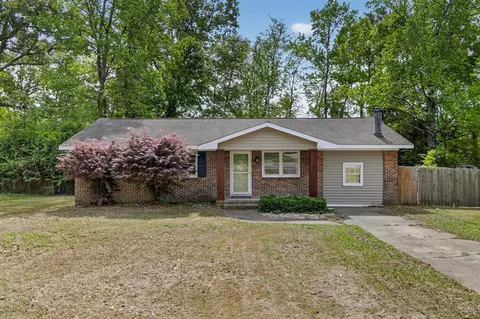 221 Forest Cir, Summerville, SC 29483