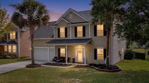 106 Back Tee Cir, Summerville, SC 29485