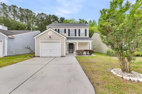 421 Savannah River Dr, Summerville, SC 29485