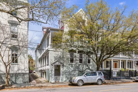 124 Wentworth St, Charleston, SC 29401