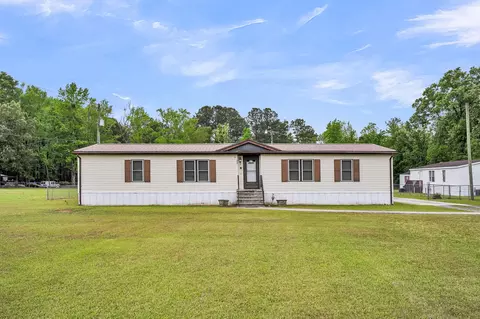 395 Embassy Dr, Summerville, SC 29483