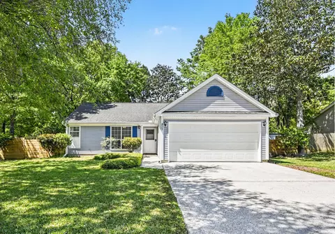 8507 William Moultrie Dr, North Charleston, SC 29420