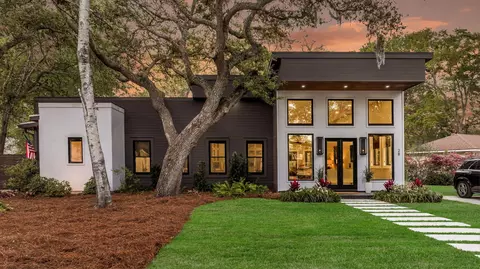 28 Riverdale Dr, Charleston, SC 29407