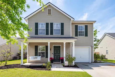 217 Dovetail Cir, Summerville, SC 29483