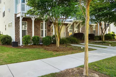 137 Rowans Creek Dr, Charleston, SC 29492