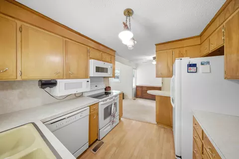 Kitchen - 13139 Char-augusta Rd, Denmark, SC 29042 photo 2 of 2