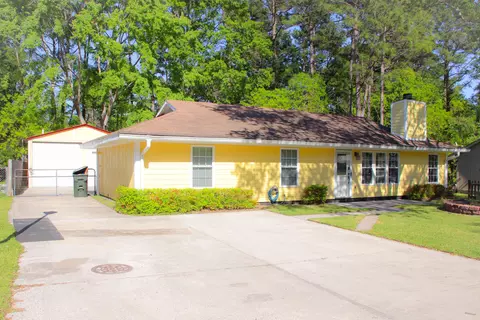 104 Pine Ct, Summerville, SC 29486