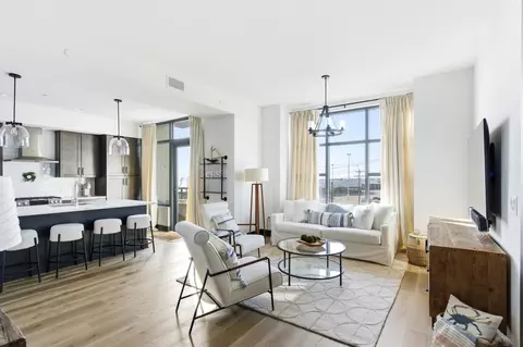 5 Gadsdenboro St #405, Charleston, SC 29401