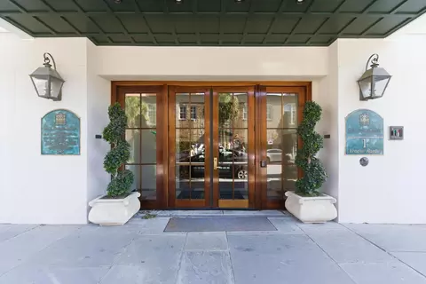 1 Vendue Range UNIT G, Charleston, SC 29401