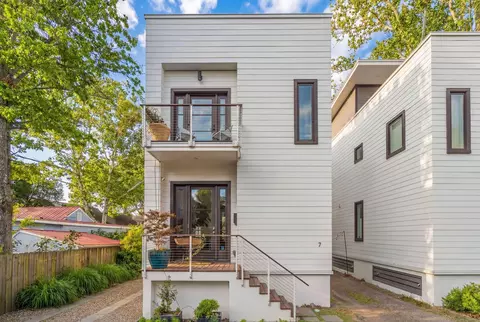 7 Carrere Ct, Charleston, SC 29403