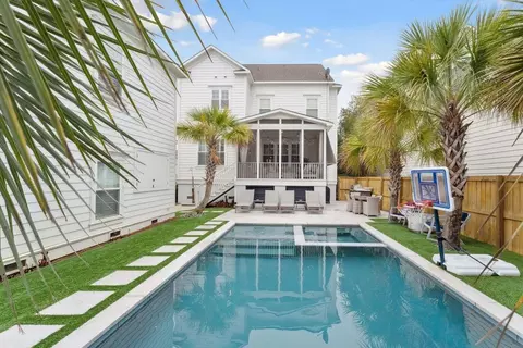 2526 Daniel Island Dr, Daniel Island, SC 29492