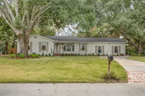 930 Cliffwood Dr, Mount Pleasant, SC 29464