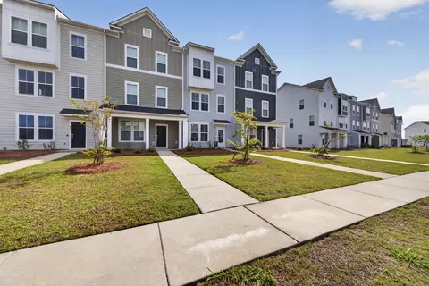 861 Recess Point Dr, Moncks Corner, SC 29461