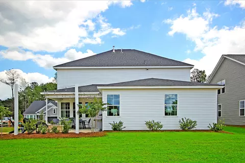 Exterior - 228 Creek Pointe Dr, Moncks Corner, SC 29461 photo 3 of 4