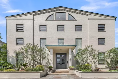 3 Chisolm St #402, Charleston, SC 29401
