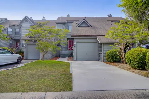 1071 Marsh Court Ln, Mount Pleasant, SC 29464