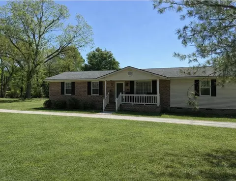 734 Foxboro Rd, Marion, SC 29571