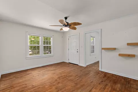 5721 Edison Ave, Hanahan, SC 29410