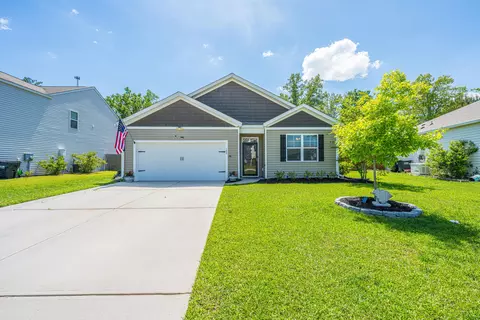 189 Lagoona Dr, Summerville, SC 29483