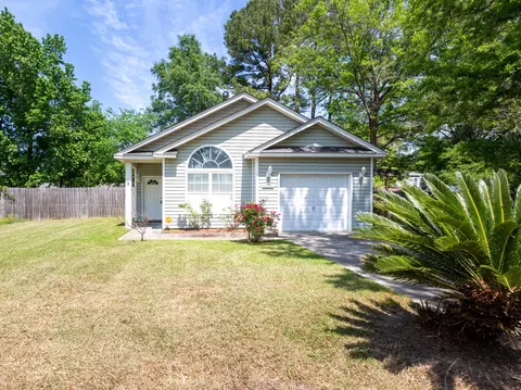 116 Lucy Dr, Goose Creek, SC 29445