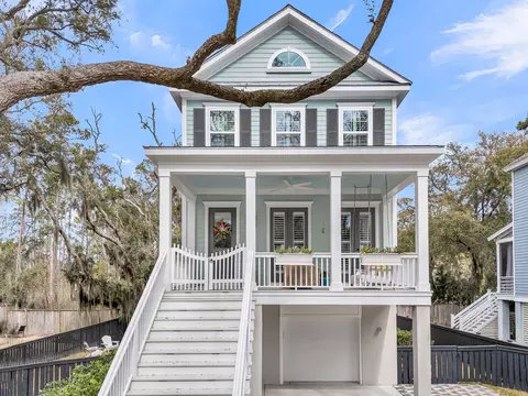 1442 Eutaw Battalion Dr, Charleston, SC 29412