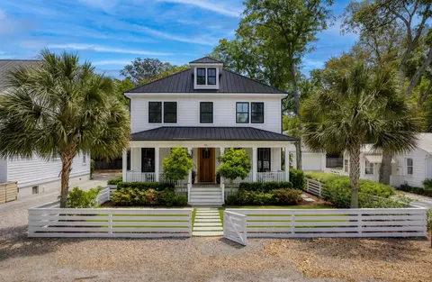 753 Mccants Dr, Mount Pleasant, SC 29464