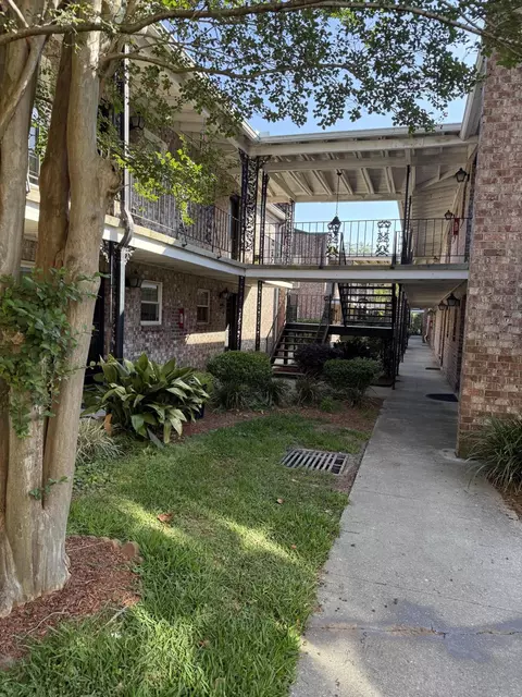 867 Colony Dr #F-85, Charleston, SC 29407