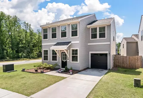 1056 Berry Patch Cir, Summerville, SC 29485