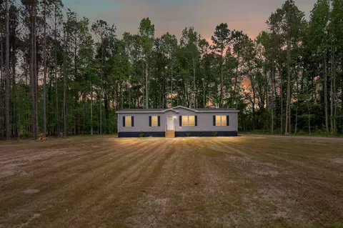 184 Gaines Cir, Cottageville, SC 29435