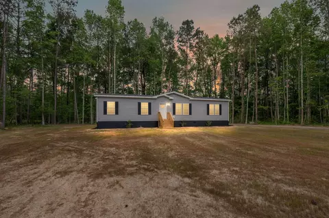 236 Gaines Cir, Cottageville, SC 29435