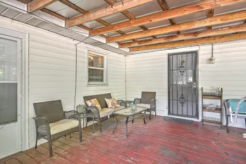 Exterior - 104 Saluda St, Hampton, SC 29924 photo 5 of 6