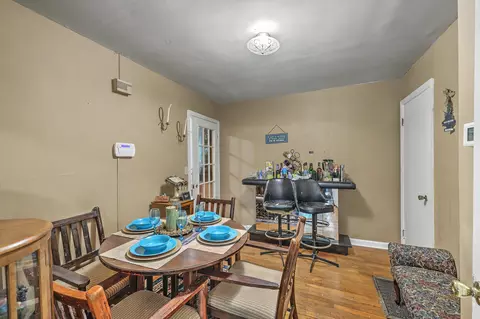 Dining - 104 Saluda St, Hampton, SC 29924 photo 2 of 3