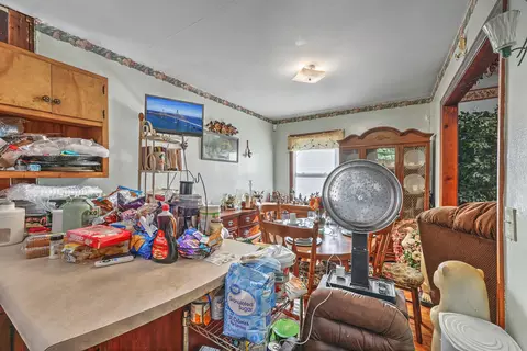 Dining - 104 Saluda St, Hampton, SC 29924 photo 3 of 3