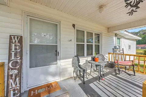 Exterior - 104 Saluda St, Hampton, SC 29924 photo 3 of 6