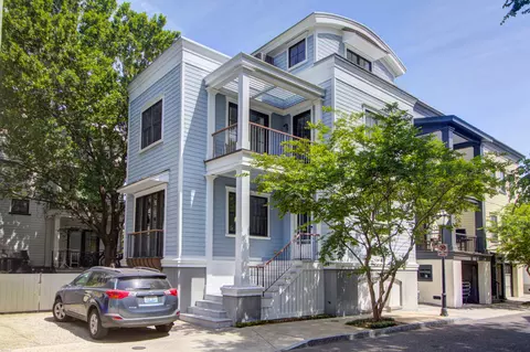 18 Corinne St, Charleston, SC 29403