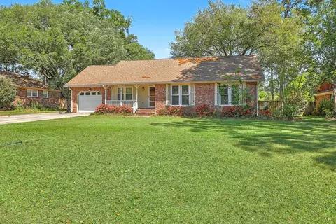 413 Summercourt Dr, Summerville, SC 29485