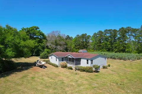 9760 Randall Rd, Mcclellanville, SC 29458