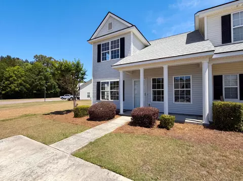 212 Congaree River Dr, Summerville, SC 29485